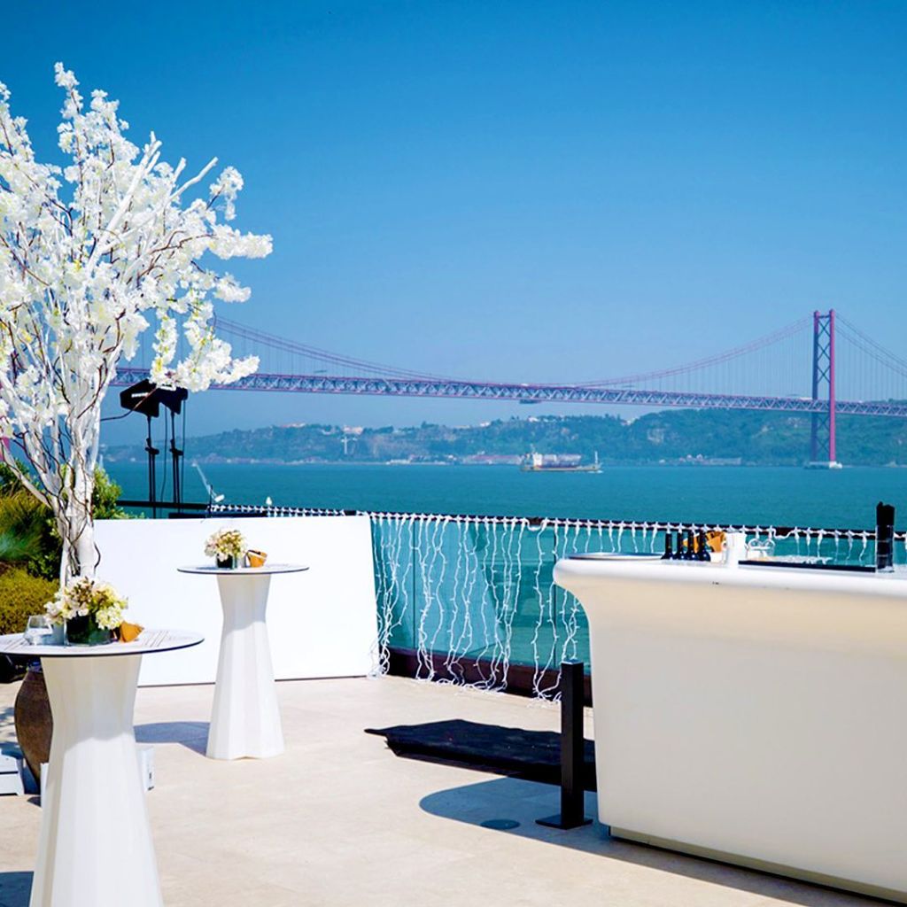 SUD Lisboa - Terraço com vista Ponte 25 de Abril